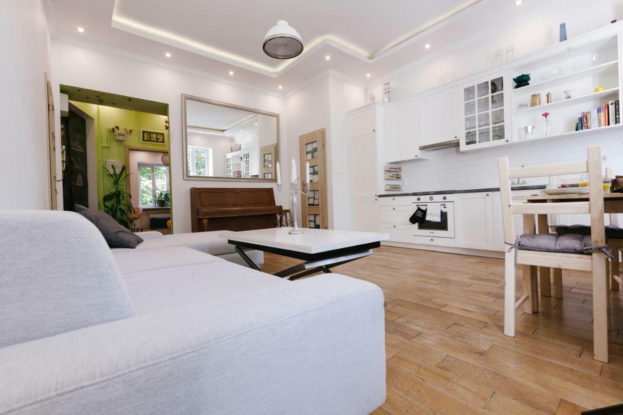 Апартаменты Warsaw Concierge Traveller'S Nest Wspolna Экстерьер фото